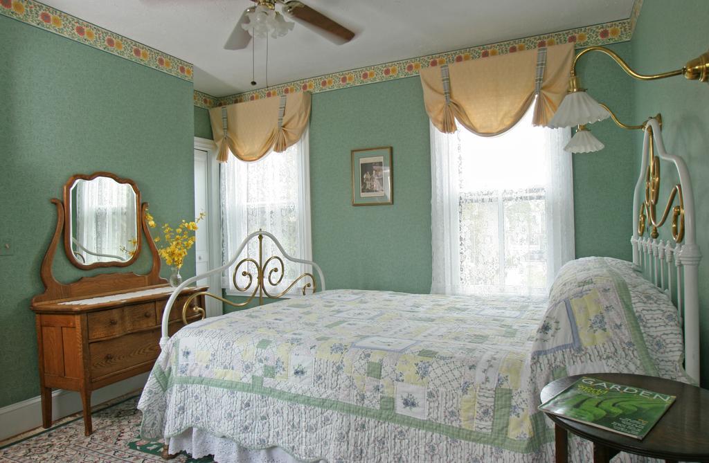 The Queen Victoria Bed and Breakfast Cape May Εξωτερικό φωτογραφία