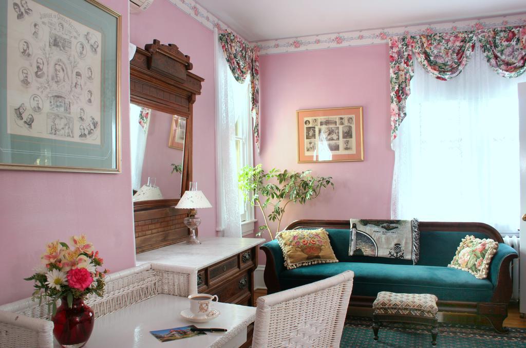 The Queen Victoria Bed and Breakfast Cape May Εξωτερικό φωτογραφία